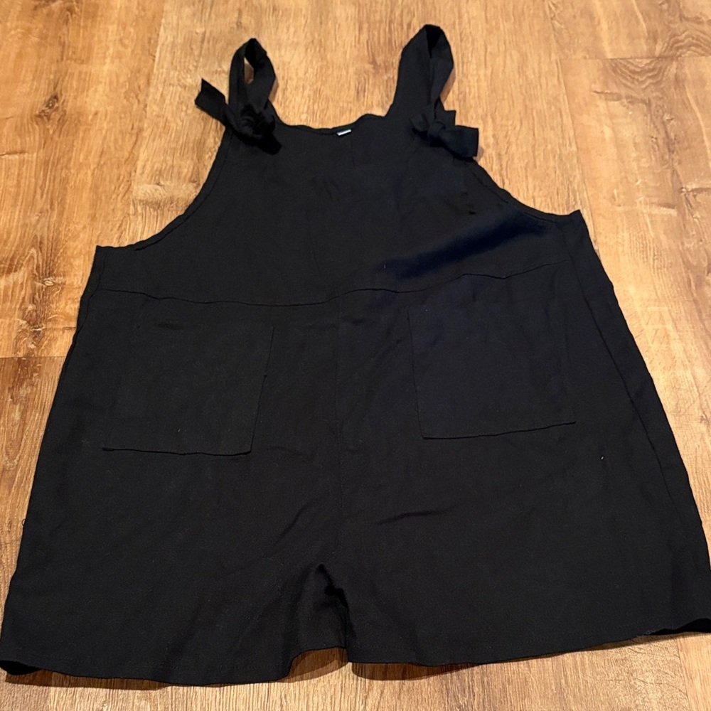 Black Sleeveless Romper
